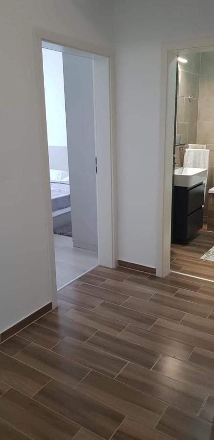 Apartament Modern Ioan Popasu Apartamento Braşov Exterior foto